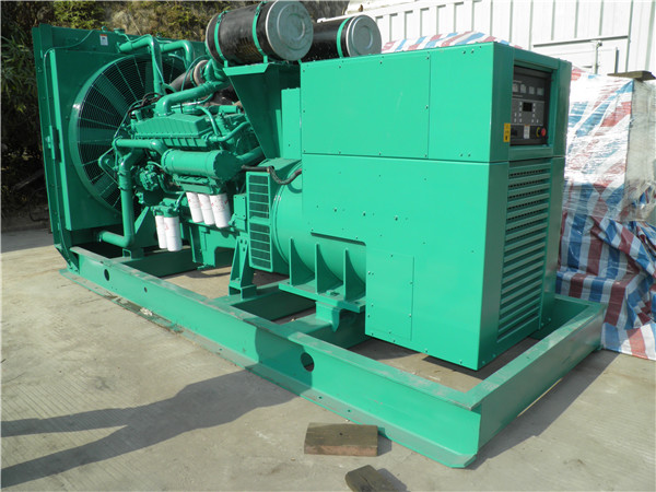 桐城发电车出租-柴油发电机散热器怎样散热