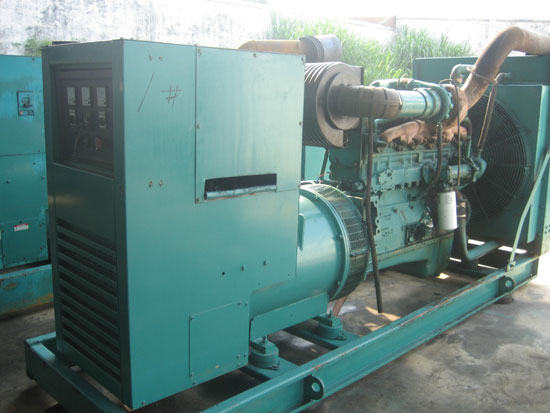 桐城租赁发电机- 发电机碳刷磨损的原因是什么