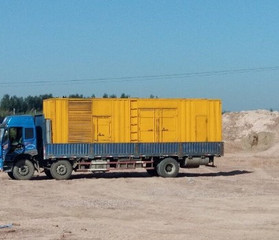 桐城发电机出租如何判断柴油发电机冷却液是否需要更换？